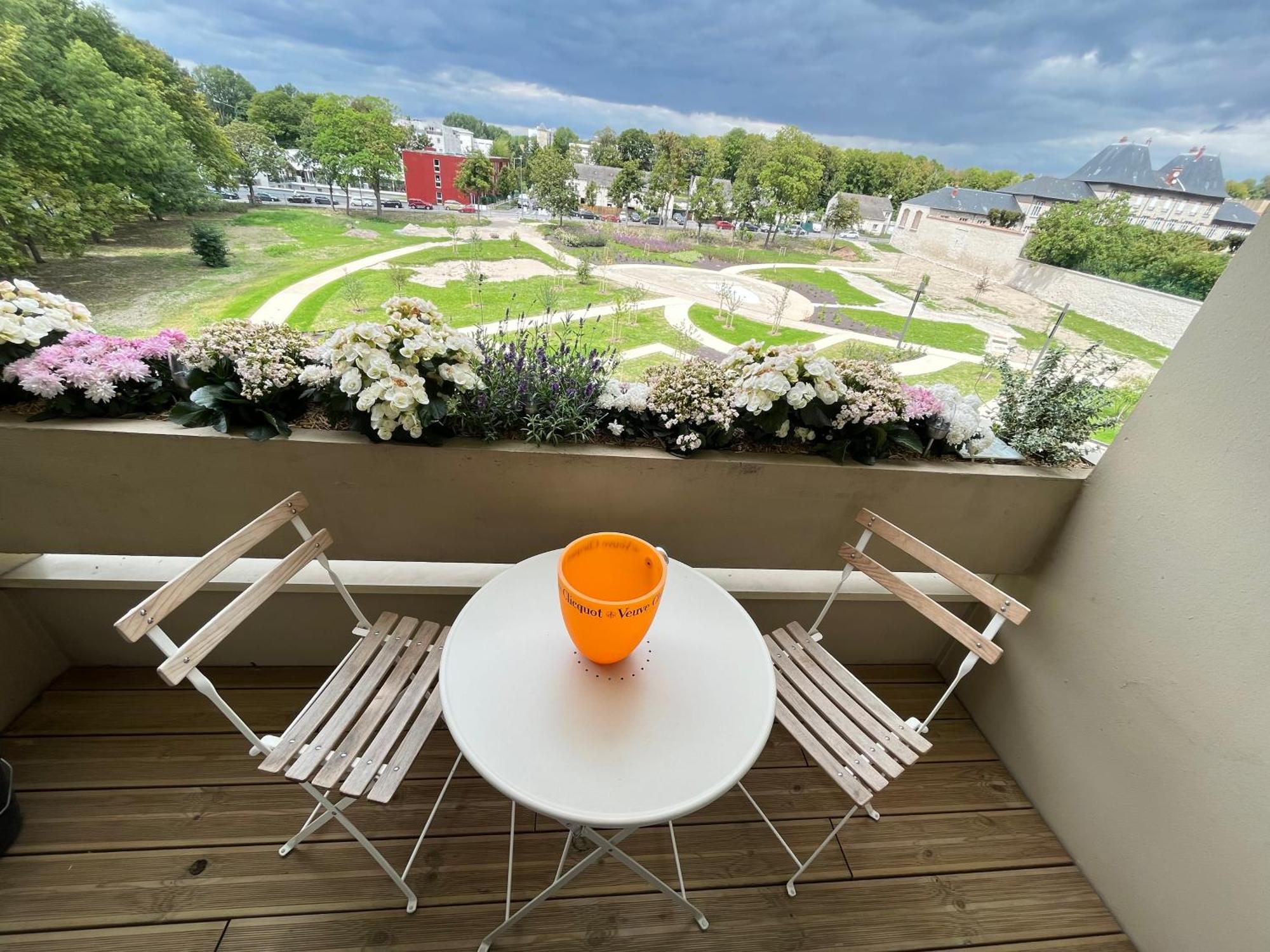 Les Rives Remoises Apartman Reims Kültér fotó